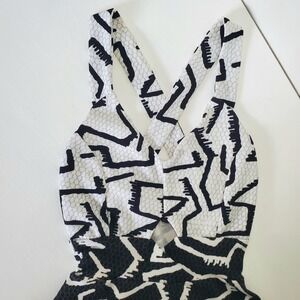 Material Girl XS Dress Black White Abstract Fit‎ Flare Mini Party